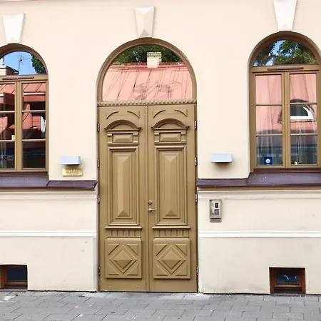 Don Tom In Old Town Butas Vilnius